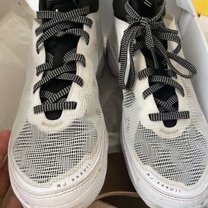 Air Jordan XXXVII size 8 worn twice